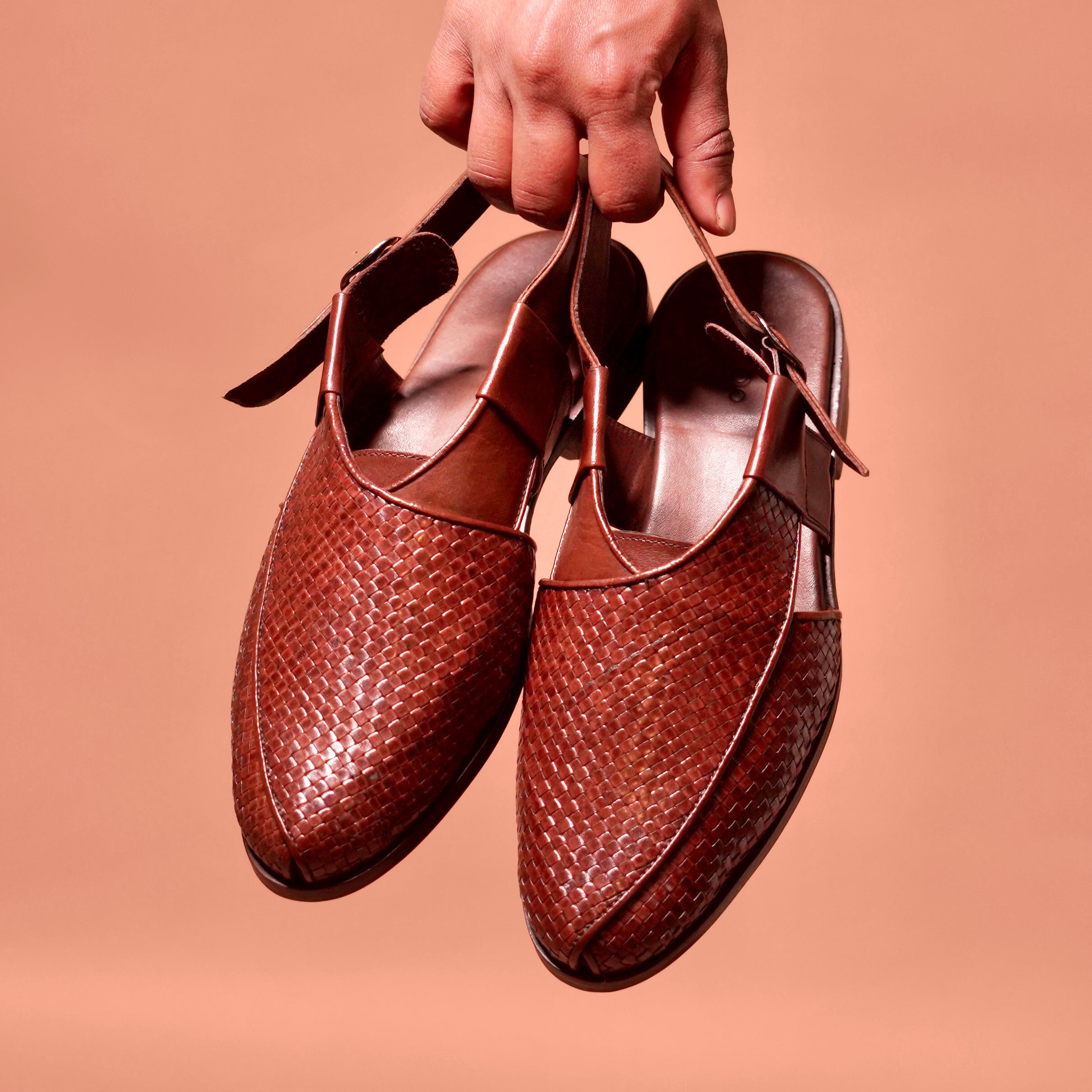 Pesha Marrone | Brown Weave leather Peshawaris