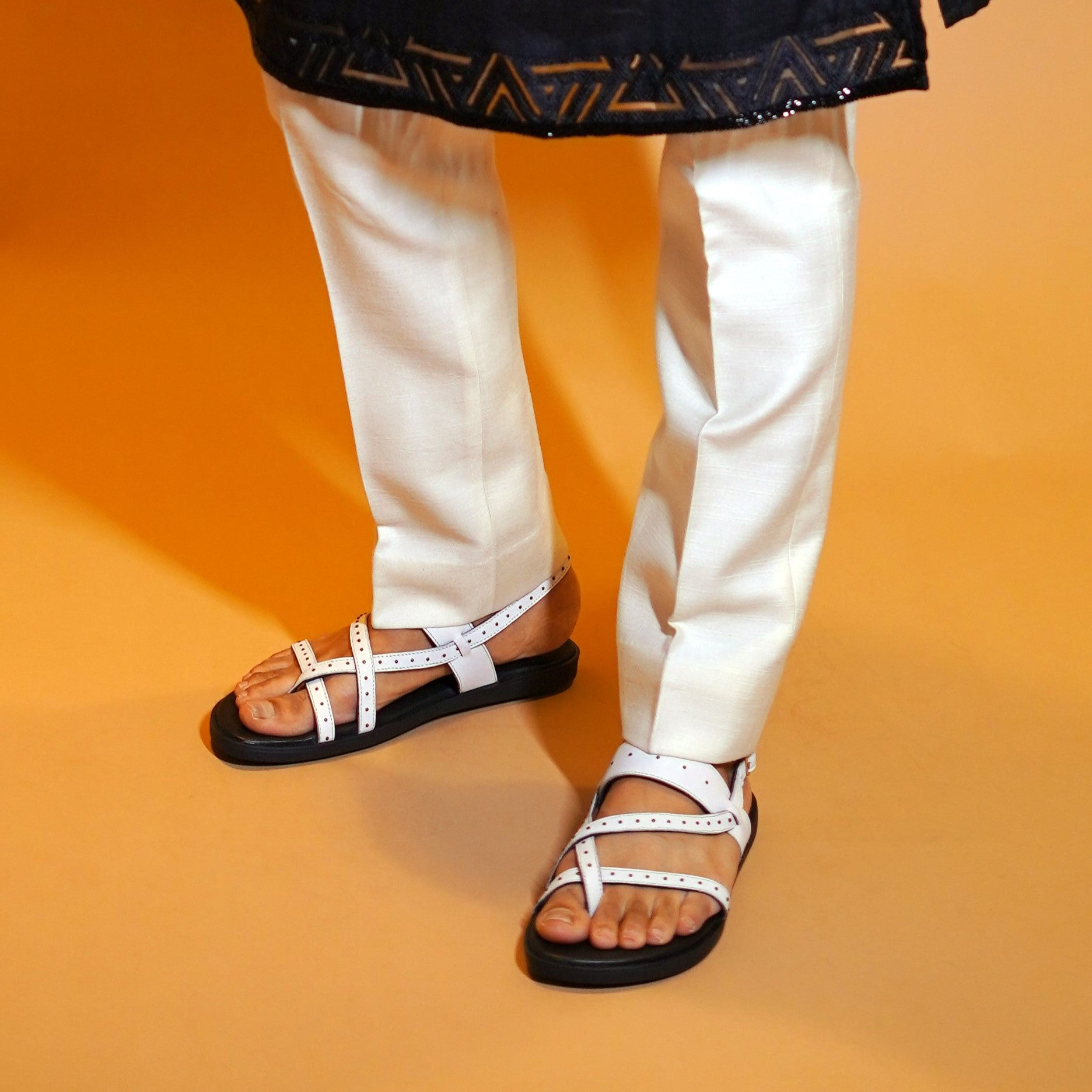 Pelle Bianco Riveto | White full-grain leather sandals