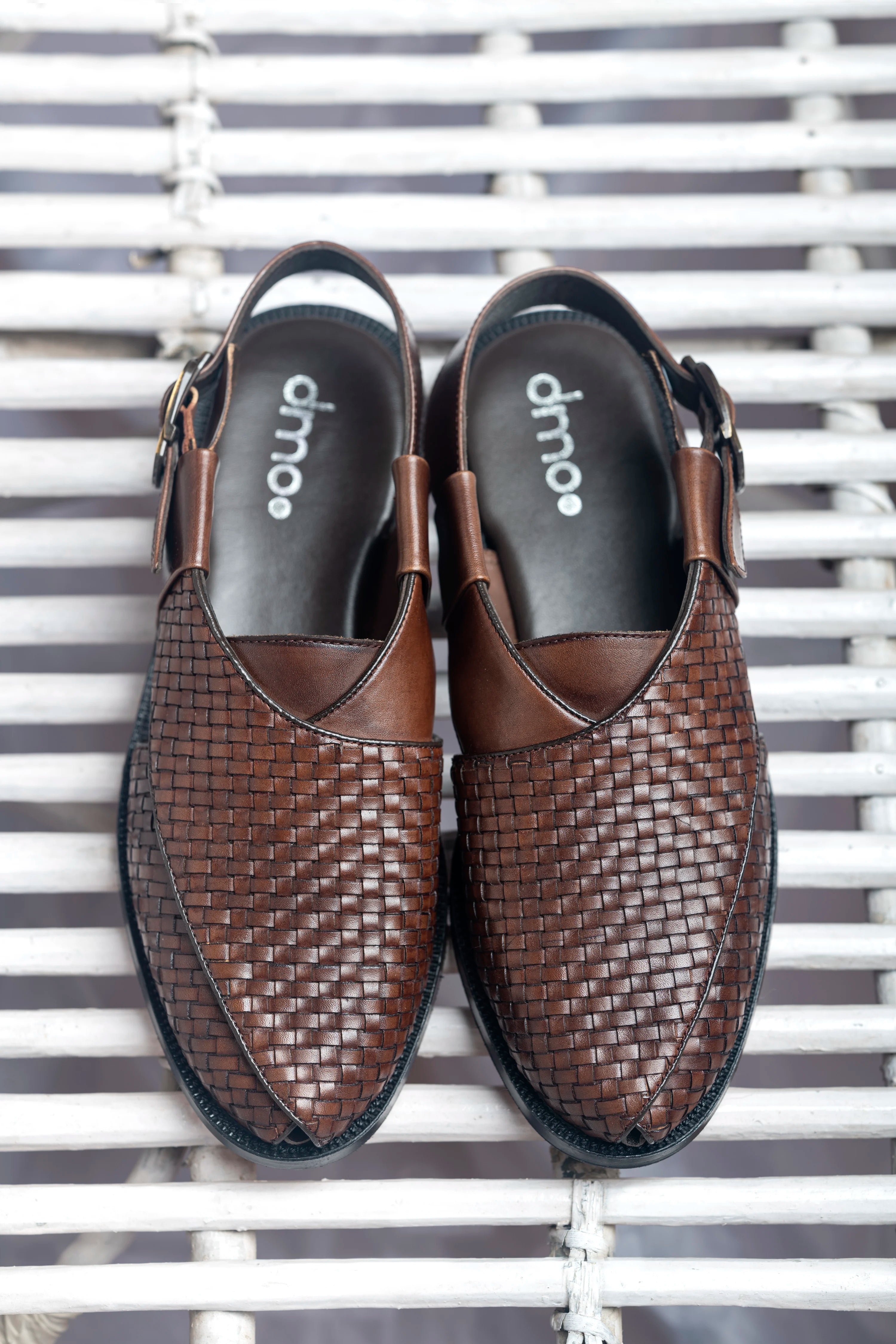 Pesha Marrone | Brown Weave leather Peshawaris
