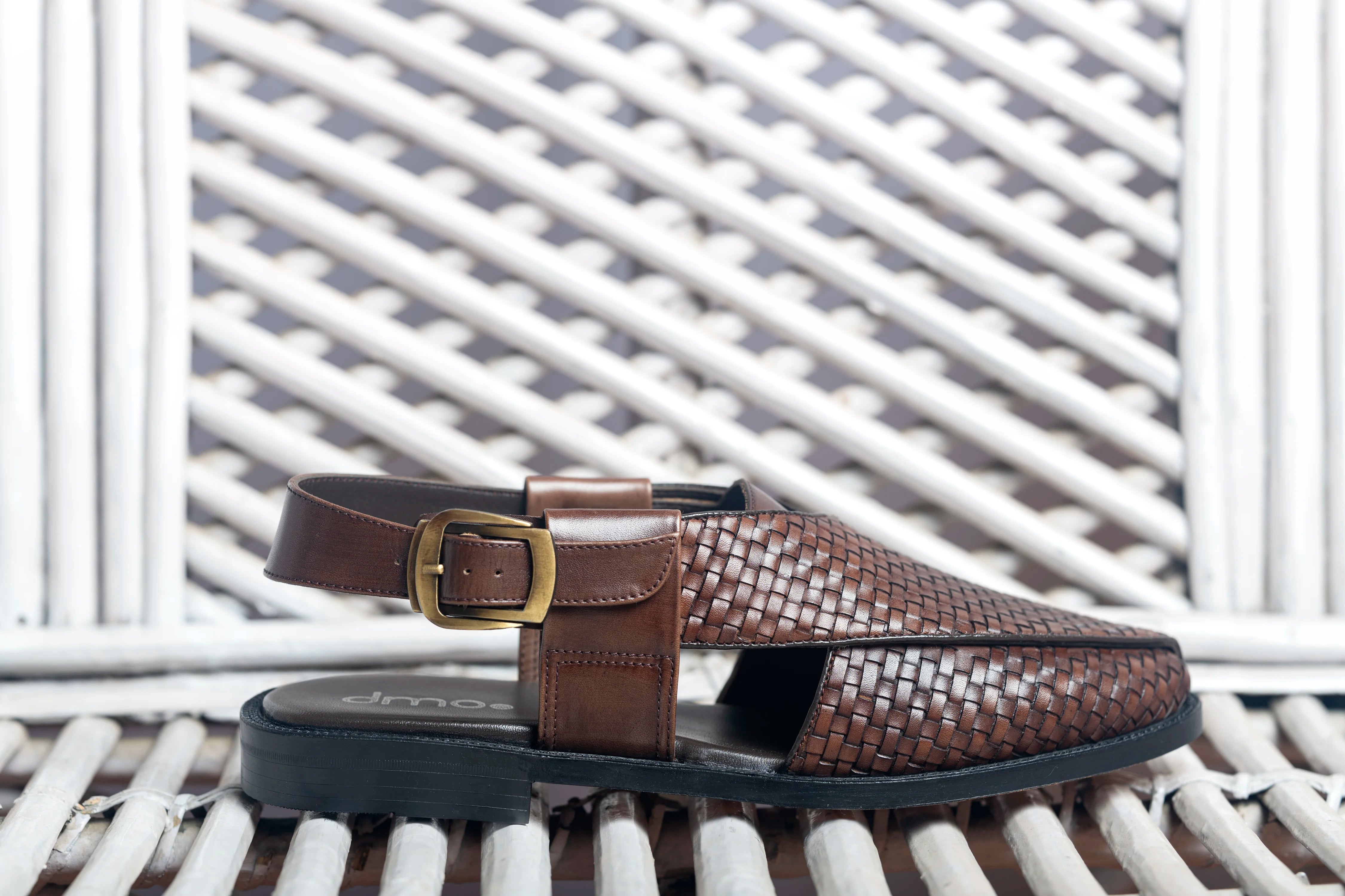 Pesha Marrone | Brown Weave leather Peshawaris