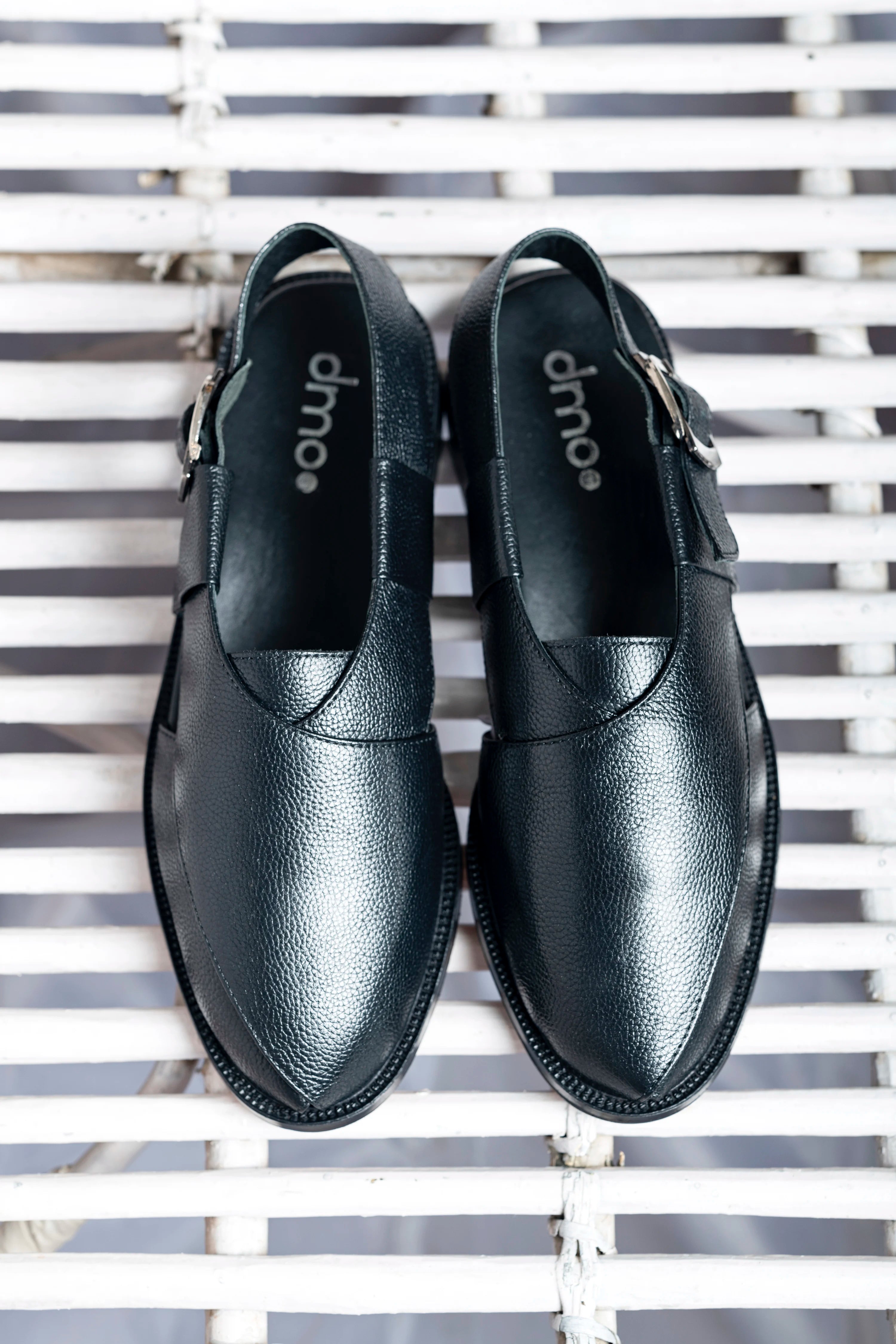 Pesha Noir | Classic black muted peshawari sandals