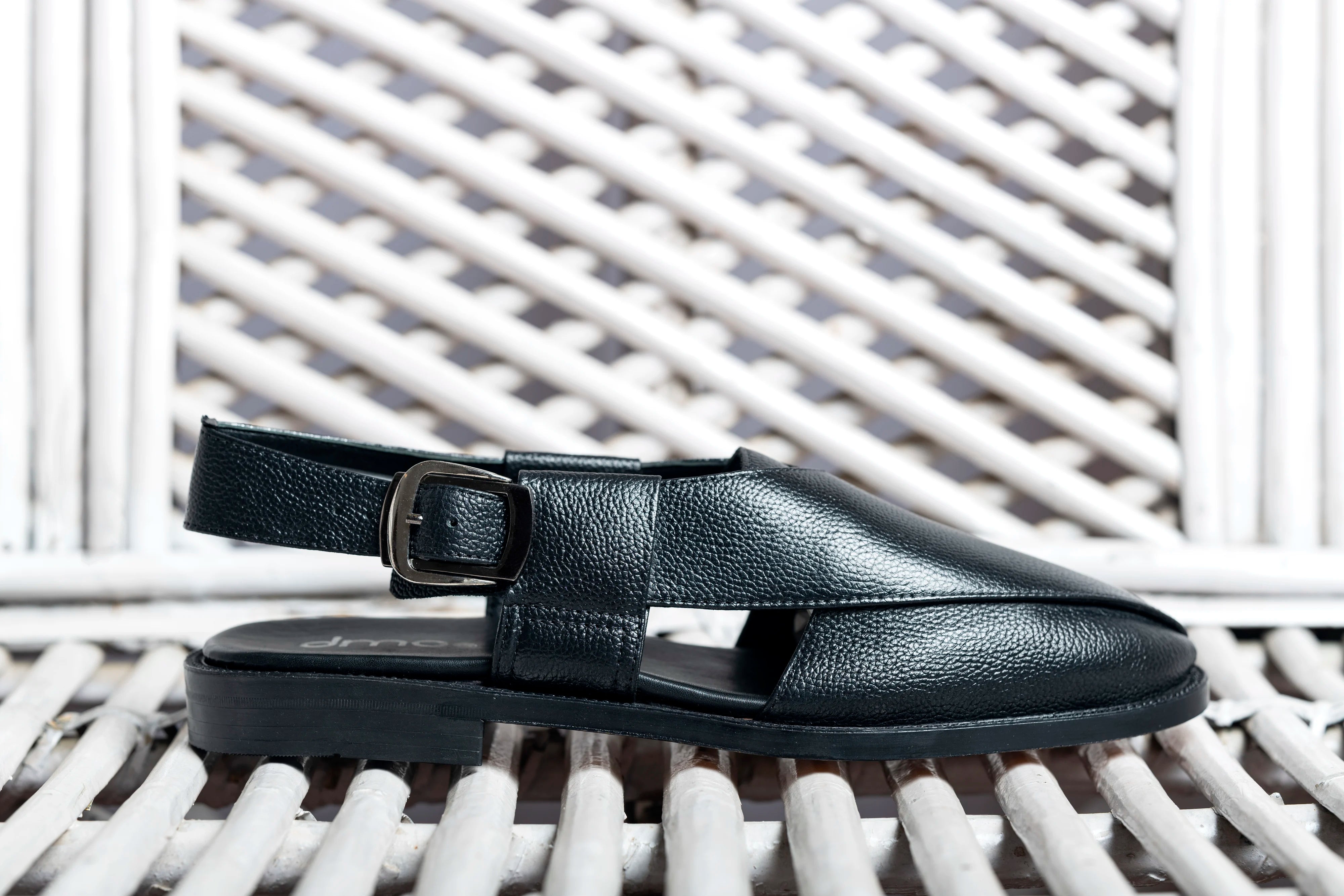 Pesha Noir | Classic black muted peshawari sandals
